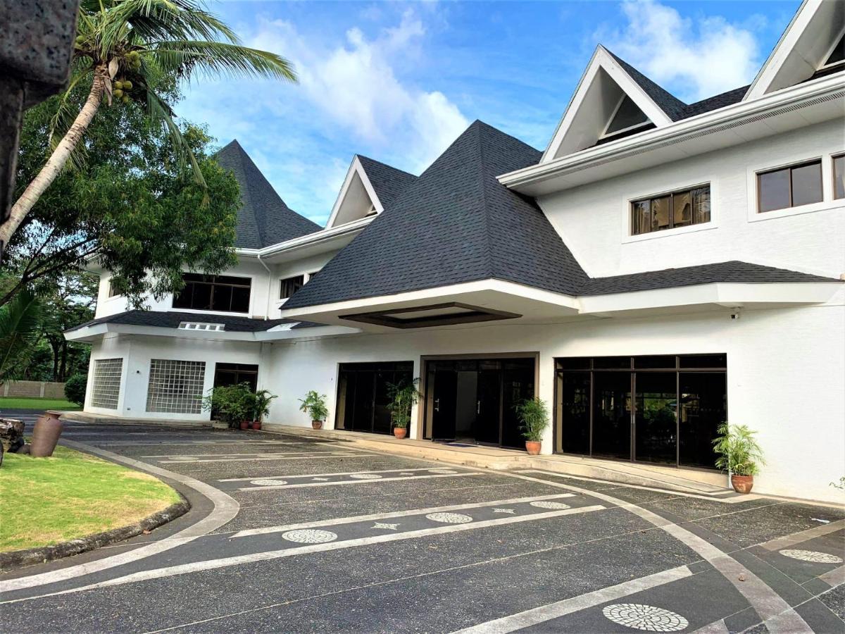 Chateau Bleu Resort Calamba  Exterior foto