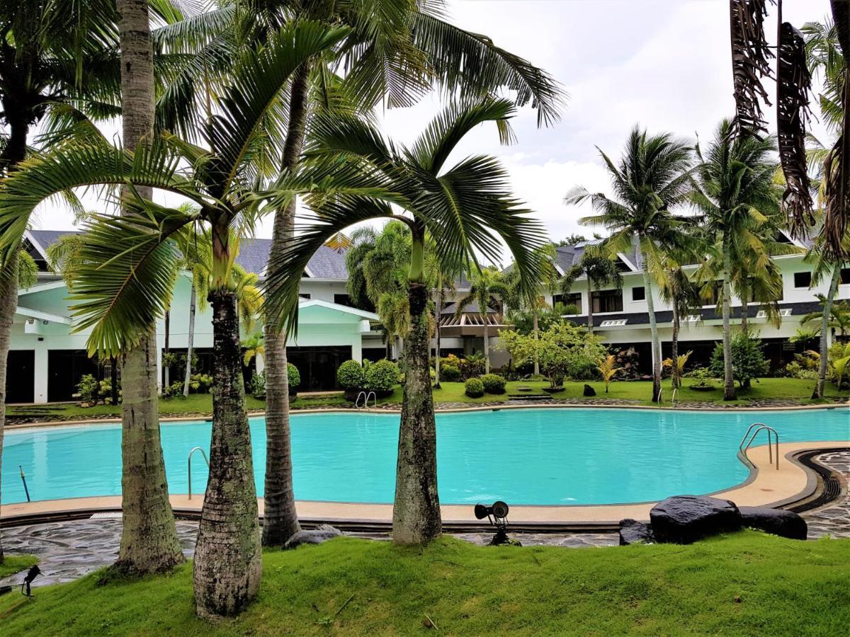 Chateau Bleu Resort Calamba  Exterior foto