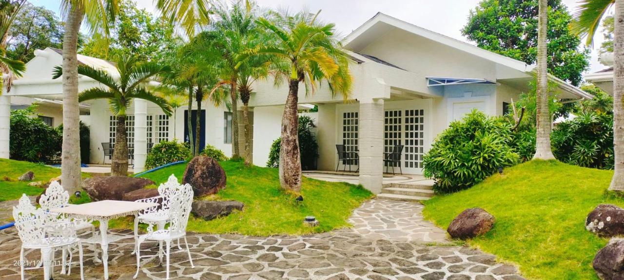 Chateau Bleu Resort Calamba  Exterior foto