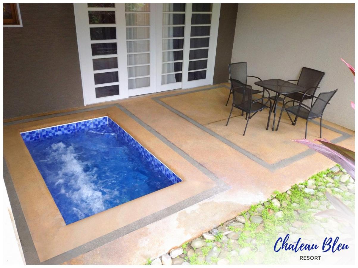 Chateau Bleu Resort Calamba  Exterior foto